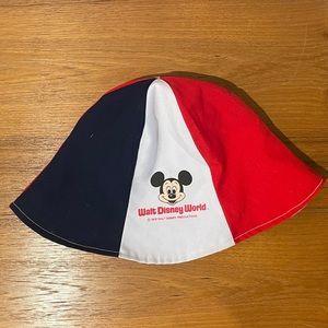 Vintage Walt Disney World kid’s sun hat 1978